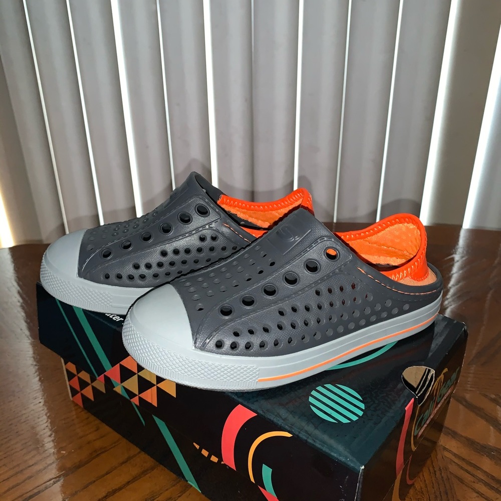 Sketchers, size 11c